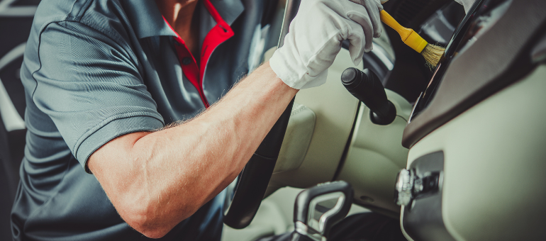 uploads/car detailing.png